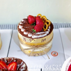 Bánh tiramisu nhỏ xinh cute tặng bé