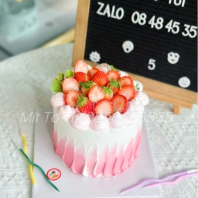 BÁNH KEM DÂU HỒNG 