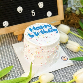 BÁNH SINH NHẬT ĐƠN GIẢN RẮC HẠT MÀU DỄ THƯƠNG