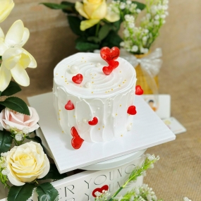 BÁNH KEM TẶNG BẠN GÁI 20/10