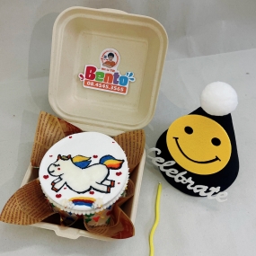 BÁNH KEM BENTO NGỰA TRẮNG