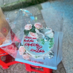 BÁNH CƯỚI TÂN HÔN HOA VÀ THIÊN NGA