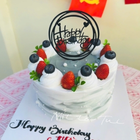 Bánh kem việt quất dâu tương ngon decor đẹp